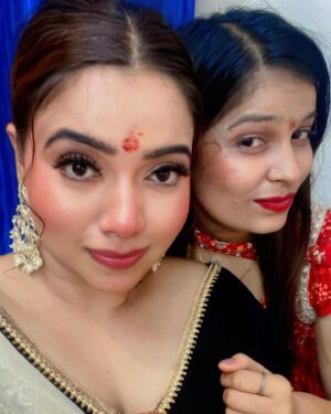Rekha Mona Instagram - #ganaptibappamorya #visarjanscenes❤️@ruby.singh7099 @ruby.singh7099 @rubysingh7386 🥰