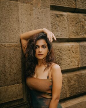 Resham Shrivardhan Instagram - You put a spell on me🌪️

📷 @gauravhingne 🫶

#photographs #foryou