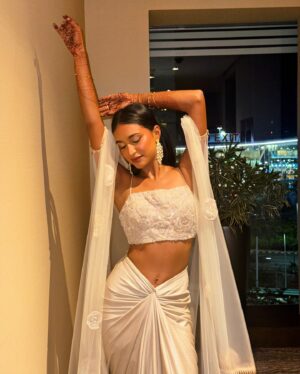 Rida Tharana Instagram - You can’t bring down a woman who isn’t afraid to eat alone, lose friends or doesn’t care about rejection and doesn’t tolerate disrespect.
Dress : @kalkifashion @mintandmilkpr 
Earrings: @shayagrams 
Lipstick shade : give me mocha by wet & wild ! Lipliner : colorbar chocolate brown 014