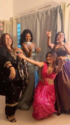Rida Tharana Instagram - Having all the people who I genuinely love under one roof having the beta Time is all I needed. Diwali party looked something like this 🥹🥹💕💕!
Thank to my beautiful fam who turned up @the.rebel.kid @alishanaureen @huda_thamanna @rayaann.lifts @travelwithlikith @elton_john_d @sharanya_subbaiah @jharnarajpal @khush_parida_ @vinaa_shankar @prakharnarayandubey @icedlattenosugaa @navz_kushalappa @yashjainmakeupartistry @joshuaokesalako @lucykim_02 @makeup_with_kirsten