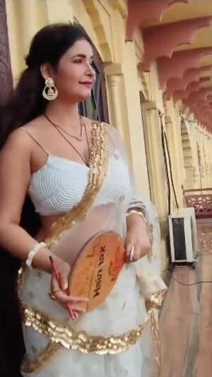Ridhima Tiwari Instagram - Loved this Version of Saadgi sung by @chandanjofficial 

Saadgi to Humari Zyara Dekhiye 👀 🫶🏻
