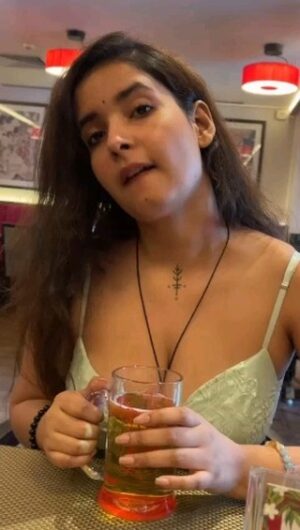 Ridhima Tiwari Instagram - I love mt self #enjoylife #fuck#luxurylifestyle ❤️❤️❤️❤️