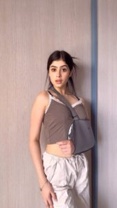 Actress Riva Arora HD Photos and Wallpapers July 2024