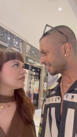 Rowhi Rai Instagram - Aur paise bhi maine diye.. 
.
.
#kaptainching #funnyvideos #couplevideo #bubbletea