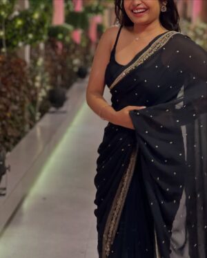 Ruchika Rathore Instagram - This naari loves saree🖤