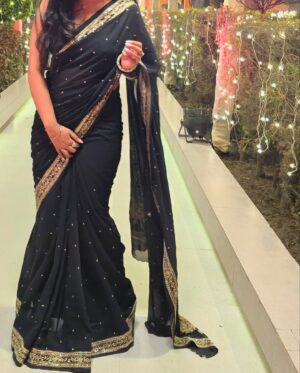 Ruchika Rathore Instagram - This naari loves saree🖤