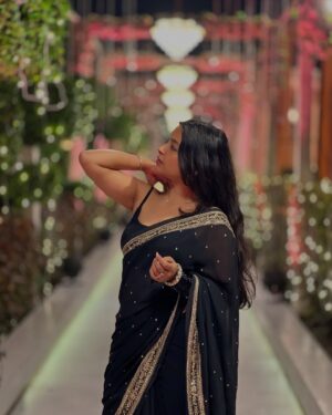 Ruchika Rathore Instagram - This naari loves saree🖤