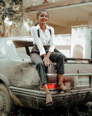 Sahasra Honey Instagram - 🌪️🫂 
@shivalucky_photoworks 🖤