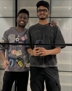 Sai Abhyankkar Instagram - Never imagined i could share the same space with a man with such an extraordinary aura !You’ve been such an inspiration anna ! I can’t wait to show the world what’s in making ! 
 🧨🧨🧨💯💯💯

Happy birthday dear @atlee47 na ❤️