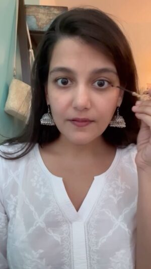 Sanah Kapur Instagram - When she is so cute that she makes you want to try….happy childrens day….feeding the child within always 

[cute, jumping on the trend, just for fun, childrens day ]