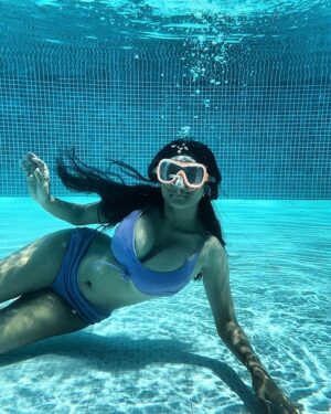 Sannati Mitra Instagram - i love swimming and also i can help you to go deep inside the water ..