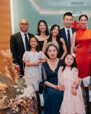 Sarah Lian Instagram - It ain’t a Chinese wedding without some 🍵. 

I was already emotionally spent from my exchange of vows that I didn’t realise I’d be tearing up during the tea ceremony. My village of a family has helped raise me since my return to Malaysia and serving tea was the least I could do for all they have done for me. It felt like such an honour to have them celebrate with me. My sister has been in the trenches with me and I just lost it when she said she’d always be there for me. 🥹

My new family has welcomed me with open arms and they’ve already seen me cry like a goon, so it looks like we’re a lot closer now. 🙆🏻‍♀️

On a lighter and more sustainable note, I got to use my @khoonhooi_gold dress for a classic look and also borrowed some special wedding themed items from @itsjessicashen, which I’ve gladly “pay-it-forward” to the next bride-to-be. I bought my wedding coordinator’s unused teacup husks for the 80 cups of tea we needed to serve to our extended family. Plus, I asked our wedding decorators to reuse some of these items for our dinner reception to also minimise wastage. 

💄: @shengsaw 
💆🏻‍♀️: @mmavissang 
👗: @khoonhooi_official 
📷: @jonlowstudios 
📹: @filmsbykoh 
🎋: @paxfloralstudio 

#theTingTengs