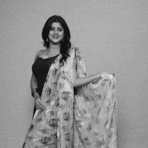Sarika Salunkhe Instagram - 🌺🫶🌸💕❤️