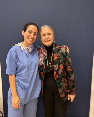 Serpil Tamur Instagram - Çok sevgili doktorum profesör Billur Sezgin ‘e teşekkür ederim ,herşey için,başarılı operasyonu ,ilgisi ,sevgisi ve herşey için sağolsun tekrar tekrar teşekkür ederim