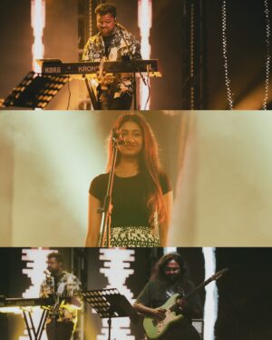 Shakthisree Gopalan Instagram - Thank you #Bangalore for making this one special!♥️
More from our gig at @blrhubba @kanthafestival - with @bhuvanesh_keys @christhejason @napier_naveen @tapassnaresh @rithuvysakh @dyuti_i 
📸 : @irshad_pklr_