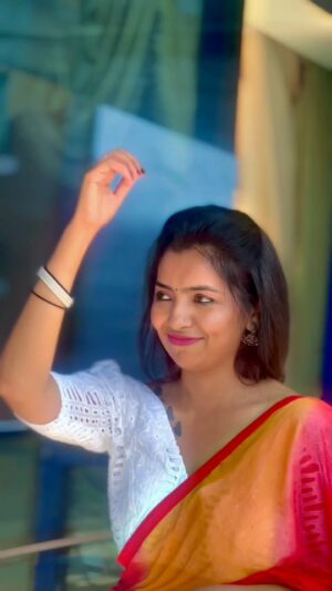 Shalini SJ Instagram - Oo Pilega Venkati Song | Telugu folk song

#venkatajmeera #poojanageshwer
#singerprabha 
#telugusong #viralvideos #reelschallenge #viralpost2024 #villagesong #folkdance #tulusong #trending #viralsong