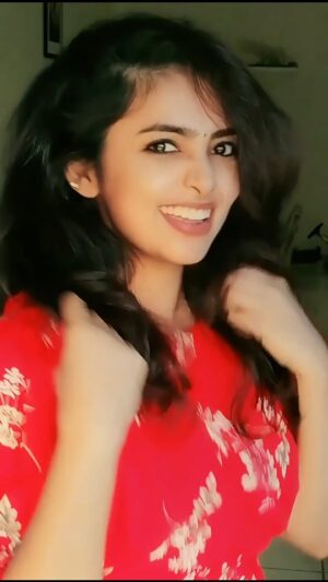Shalini SJ Instagram - 🥰🥰🥰🥰🥰🤩

#model #uae #song #dance