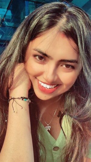 Shalini SJ Instagram - Ente randu kannum ondu🤣🤣🤣🤣🤣

#fyp #dubai #uae #modeling #photos #cinema #movies