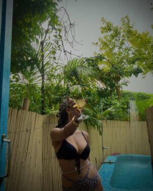 Shambhavi Singh Instagram - dnd szn 👙☀️🌴🍹
