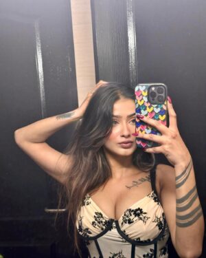 Shambhavi Singh Instagram - Out of sight, out of mind ✨😌