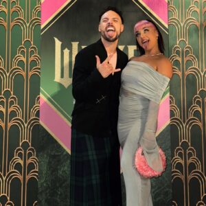 Shanie Blais Instagram - Wicked, you have a special place in my heart 💚🫧🩷

#wicked #wickedpremiere #losangeles 

Glam @julieeedinhh