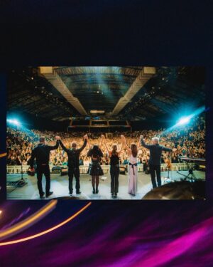 Sharon Corr Instagram - Newcastle…as ever you were amazing 🌟

#TheCorrs #TalkOnCorners #OnTour #LiveMusic

📸 @elfie_germein