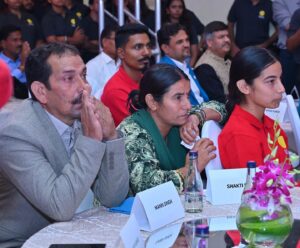 Sheetal Devi Instagram - Overwhelmed with emotions at the @ogq_india felicitation ceremony…

A heart filled with gratitude and eyes full of tears…This unforgettable moment is forever etched in my ❤️ 

Thank you, Team OGQS, for your selfless dedication, expert guidance, and unwavering support.