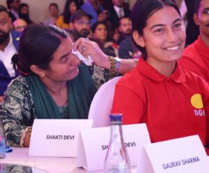 Sheetal Devi Instagram - Overwhelmed with emotions at the @ogq_india felicitation ceremony…

A heart filled with gratitude and eyes full of tears…This unforgettable moment is forever etched in my ❤️ 

Thank you, Team OGQS, for your selfless dedication, expert guidance, and unwavering support.