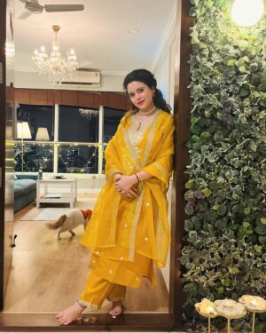 Shruti Kanwar Instagram - Our First Diwali ,filled with love & blessings 🧿✨