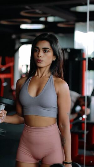 Simi das Instagram - ⚡️
.
.
.
#explore #reelsindia #gymmotivation #gymgirl #gymfit #workoutmotivation #workoutroutine #workout #ﬁtness #fitnessmotivation #foryou #foryoupage