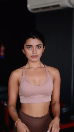Simi das Instagram - Your gym pookie 🌸😝
.
.
.
#gym #gymfit #gymlife #trainhard #workoutmotivation #workoutoftheday #fitnessmotivation pookie #fyp #explore #exploremore #aesthetic #trendingreels