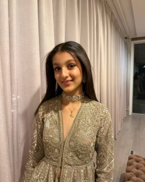 Sitara Ghattamaneni Instagram - 🪞✨ 

Outfit: @jayantireddylabel 
Jewellery: @pmj_jewels