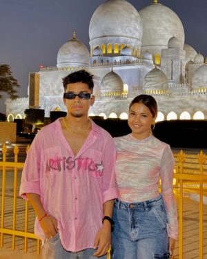 Sona Dey Instagram - Pyaar bane rahega hamesha🛕🕌

#temple #mosque #dubai #abudhabi