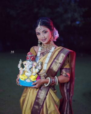 Sona Dey Instagram - Welcome Bappa🙏🥰

Old Photo❤️

#ganesha #ganeshchaturthi #sonadey