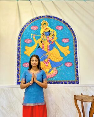 Sona Dey Instagram - ISCON Temple in Russia🙏🦚 Jai Shree Krishna🤗

Thankyou Prabhu 7 Million Ke Liye🙏❤️

#russia🇷🇺 #iscontemple #radheradhe #jaishreekrishna