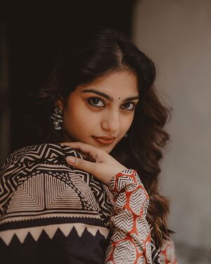 Sona Olickal Instagram - 🕊️

Shot @merin__georg 
Wearing @cafefashion_by_remya_nair