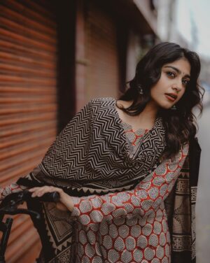 Sona Olickal Instagram - 🕊️

Shot @merin__georg 
Wearing @cafefashion_by_remya_nair