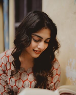 Sona Olickal Instagram - 🕊️

Shot @merin__georg 
Wearing @cafefashion_by_remya_nair