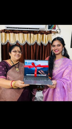 Sravani Varma Samanthapudi Instagram - Amma korika 😍 yela undhi website?? 🤩 
🌿pattuvastra.com 

#bangkokpilla #trending #telugu #sarees #saree #tradition #bridal #pattu #pattusarees #silk #puresilk #kanchipuramsaree #marriage
