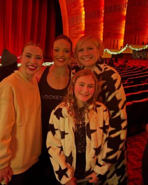 Stacey Tookey Instagram - It’s the season… 🎄🎅🏼🌟
