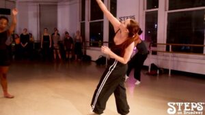 Stacey Tookey Instagram - Reflecting back on this moment @stepsonbroadway ✨✨ I really loved connecting with all of you in class!!! So many lovely moments imprinted on my heart ❤️@_shelbypatterson @kaylamak10  @christian_burse  @jennameilman 

✨Thank you to @holly_nicole_roberts for the capture of the footage ✨