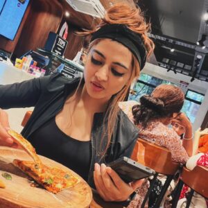 Superwowstyle Instagram - All the workout videos on my stories,
and then we end up going out for ice cream & pizza! Please make it make sense :/

(I blame the awesome bangalore weather, and the fact that Gaurav is too busy travelling to keep me in control)

#bangalore #Bengaluru #bangalorediaries #bengalurudiaries #bangalorefoodies #bengalurufoodie #bangaloreblogger #bangalorebloggers #bangalorefood #bengalurublogger #bengalurufood