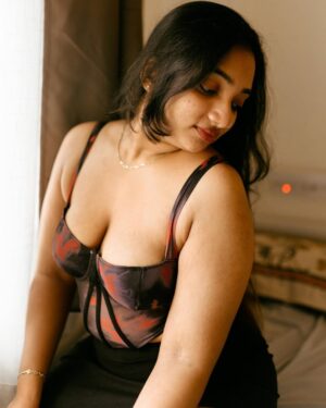 Suriya Praba Instagram - 🫶 

#post #trending #suriyapraba #instagram