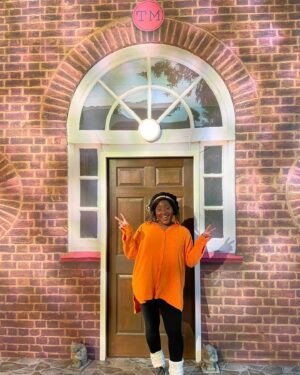Susan Wokoma Instagram - Back in the @taskmaster womb for the @tmliveexperience in Canada Water 🇬🇧 ! 

Nope I didn’t win this time (again. QUELLE SURPRISE!!!) but did I really stand a chance without my sweet sweet Superkins @realsueperkins ?! 

We had such a ball and got to meet loads of TM fans to boot! So many joyous flashbacks (good and cringe 🍩) DO NOT MISS IT! 🍍 

(P.S Kids aged 9  are allowed entry with a responsible adult…which is why I brought my pal @stephdittmer along with our wee guests. Did you see me on that roadsweeper in ep 9 and the amount of TM crew I nearly killed???? Exactly ⚠️ )

:
:
:
:
:
:
:
:
:
:
:

:
:
:
:
:
:
:
:
:
:
:

#taskmaster 
#taskmasterseries16
#juilianclary #lucybeaumont #samcampbell #sueperkins #susanwokoma #gregdavies #littlealexhorne #channel4 #comedy 
#taskmasterliveexperience #30grandbaby #RADA #canadawater #chainbastard #forksandmarbles