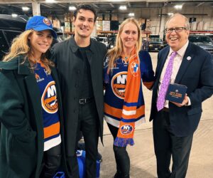 Susie Abromeit Instagram - Thank you #jonledecky @greatamericanfamily @nyislanders for an amazing time and game!
