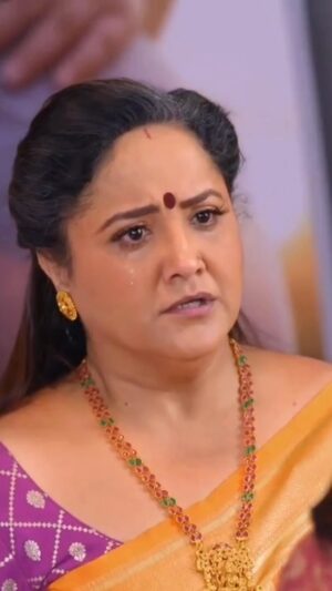 Swati Shah Instagram - Kya kadambari rok payegi damini ko…pyaar kaa pehla naam Radha Mohan 
@zeetv @itsprateeksharma @prateekshah1 @vaidrekha @shabirahluwalia @sukanya_kashyap_ @theneeharikaroyofficial @sambhabana_mohanty @manishaapurohit @lodhiaraju @sumitaroraaofficial