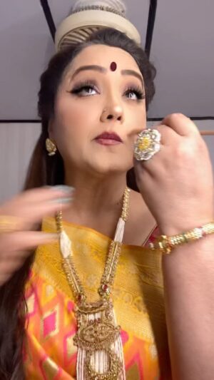 Swati Shah Instagram - Haay paisa yeah paisa