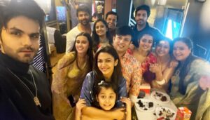 Swati Shah Instagram - Merry Christmas! May our days ahead be as vibrant as this festive season. May we shine as bright as the Christmas lights because we deserve it all. Celebration of Christmas and completion of 200 episodes of our show #pyarkapehlanaamradhamohan Have a great year and a wonderful life ahead!  @zeetv #merrychristmas #christmas #200likes #zee #zeetv #zee5shows #christmasdecor #christmastree #red