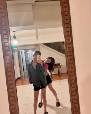Sylvia Kim Instagram - 사랑해울가족!!!!!
new video is up!! family in cebu but life is so unpredictable 😓 thank you so much for the great food and service @themarkcruise 🩵🩵