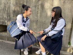 Tamaki Shiratori Instagram - ⁡
⁡
映画「アイミタガイ」オフショット📷
⁡
現場も休みの日も、華ちゃんとずっと一緒に過ごしました。
色々話したり、歌ったり、笑ったりしながら
梓と叶海の関係を作ることが出来ました😊
⁡
#アイミタガイ 
#11月1日公開